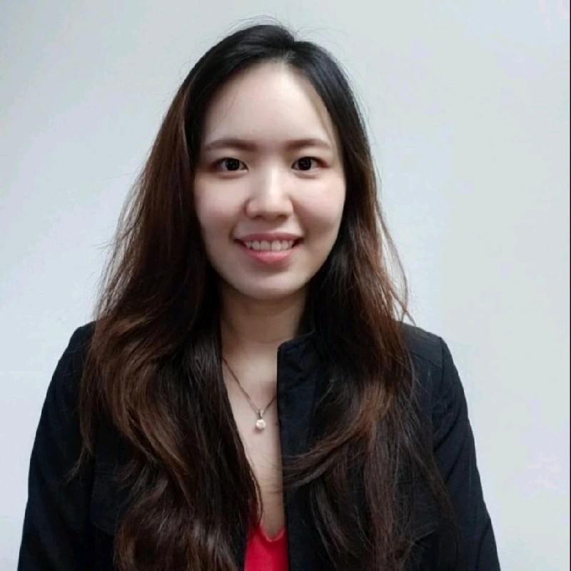 Taylor Low - UGC Content Creator and Digital Marketing Strategist Portrait